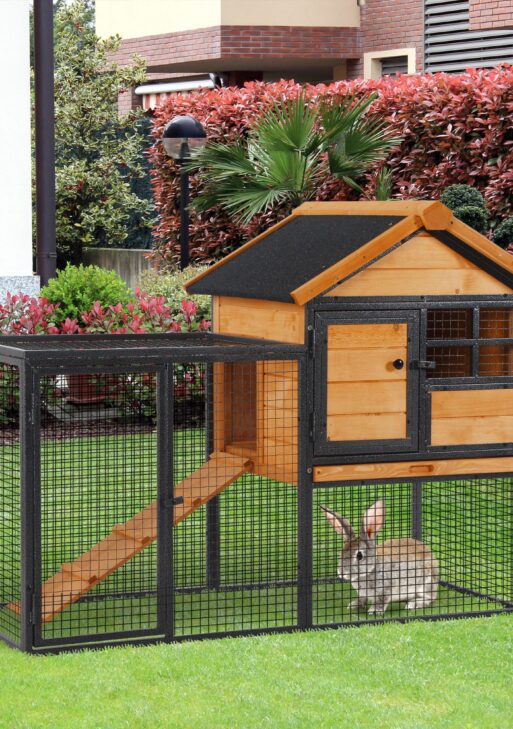 Outdoor Rabbit Cage Elevated Pet House w/ Slide-Out Tray, Natural Wood & Black