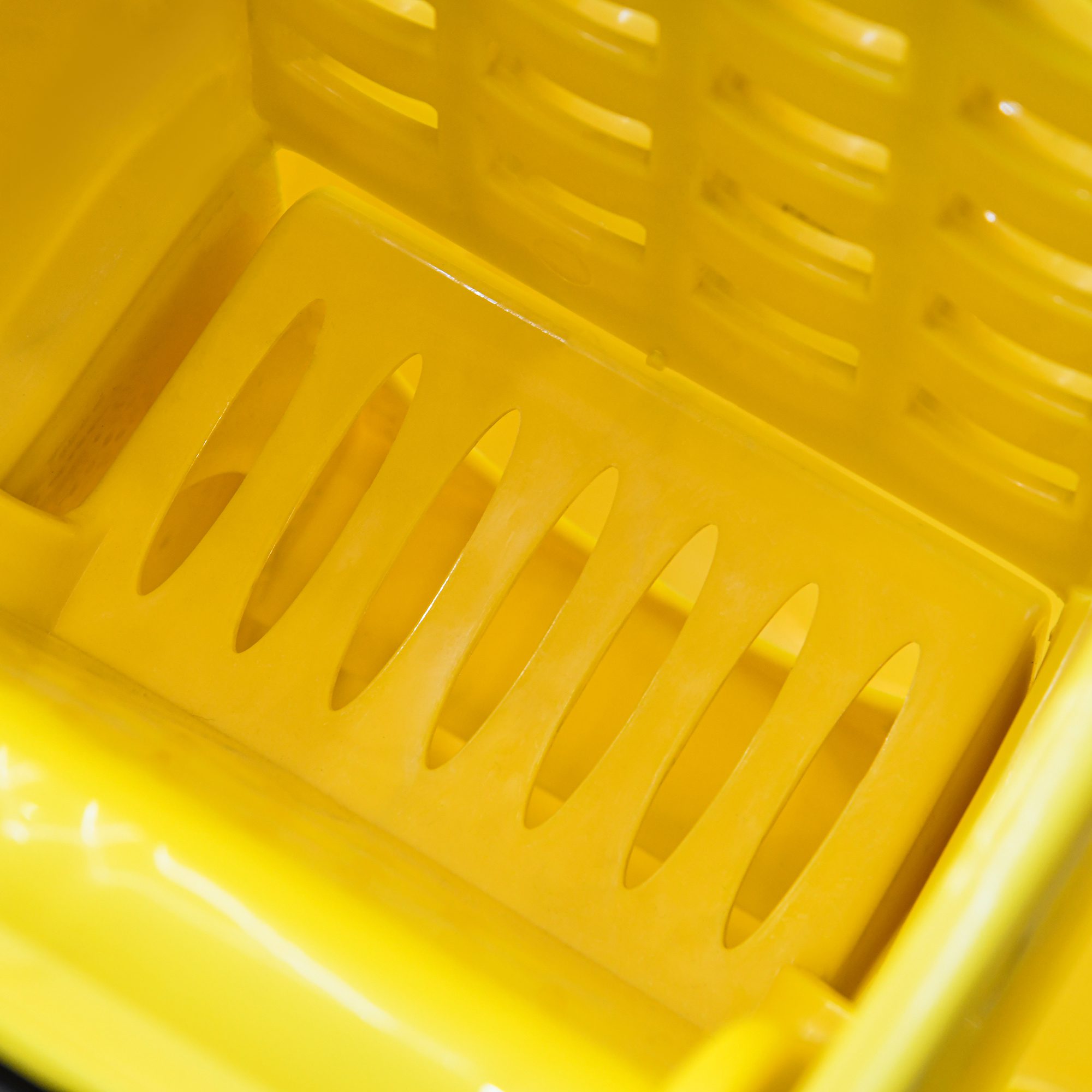 Mop Bucket Cart with Side Press Wringer, Metal Handle and 34 Quart Capacity, Yellow - Image 6
