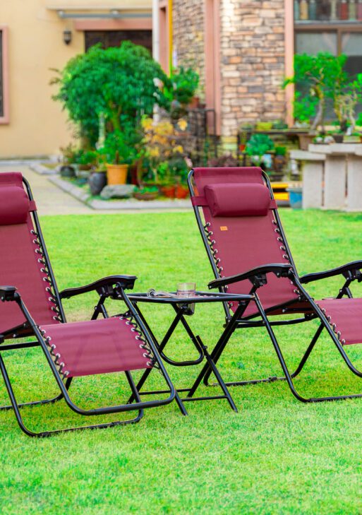 Zero Gravity Chair Set with Side Table, Folding Reclining Chair with Cupholders & Pillows, Adjustable Lounge Chairs for Pool, Backyard, Lawn, Beach, Wine Red