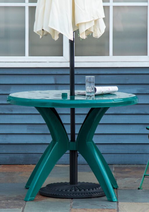 36.25" Dia Round Plastic Patio Table with Umbrella Hole, Outdoor Bistro Dining Table, for Bar, Garden, Backyard, Poolside, Yard, Green