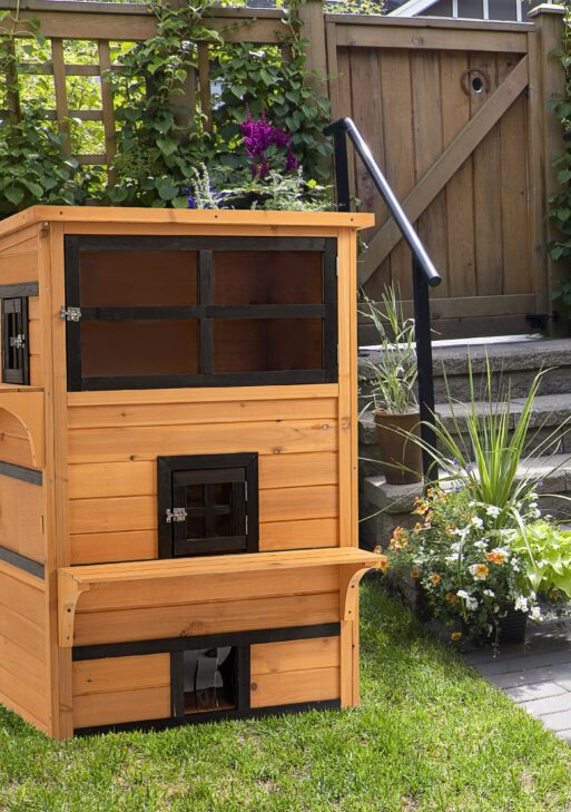 Outdoor Cat House, 3-Tier Kitty Shelter with 5 Escape Doors, Weather Resistant, Yellow & Black