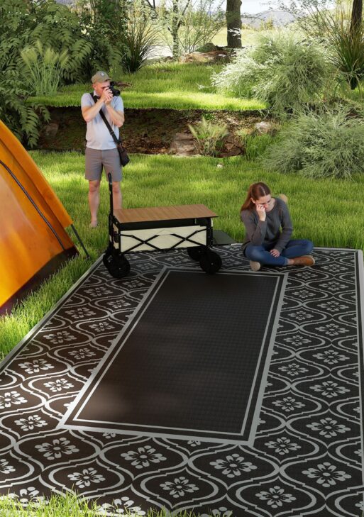 Reversible Outdoor Rug, Waterproof Plastic Straw with Carry Bag, 9' x 18', Black & Gray Gourd Border