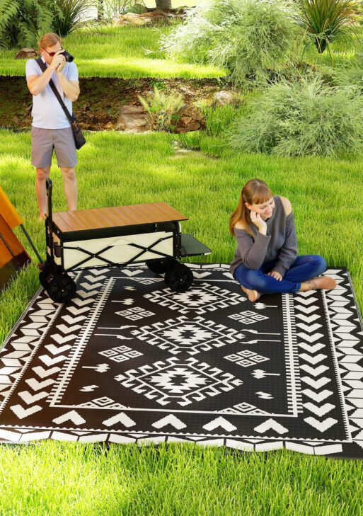Reversible Outdoor Rug, Waterproof Plastic Straw with Carry Bag, 8' x 10', Black & White Rhombus Patchwork