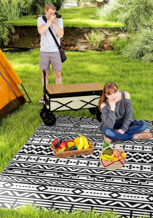 Reversible Outdoor Rug, Waterproof Plastic Straw with Carry Bag, 6' x 9', Black & White Geometric Wall