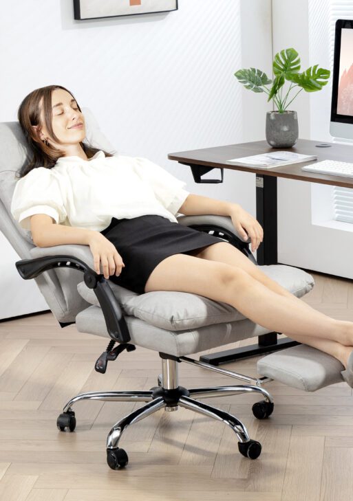 Microfibre Massage Office Chair, Heated Reclining Chair with Footrest, Double-tier Padding, Swivel Wheels, Light Gray