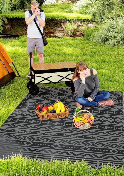 Reversible Outdoor Rug, Waterproof Plastic Straw with Carry Bag, 6' x 9', Black & Gray Geometric Wall