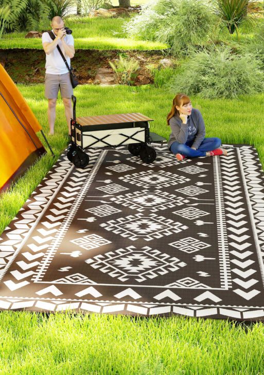Reversible Outdoor Rug, Waterproof Plastic Straw with Carry Bag, 9' x 18', Black & White Rhombus Patchwork